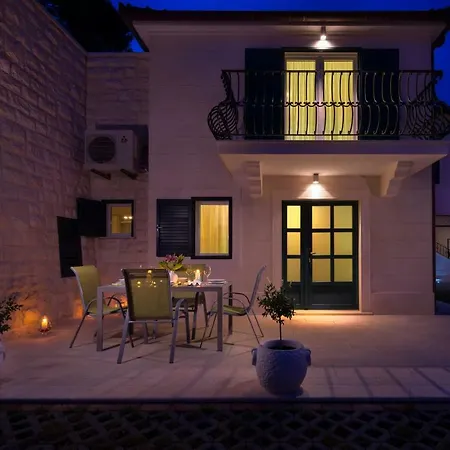Kogo Apartment Hvar Town