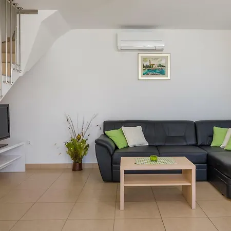 Apartment Kogo