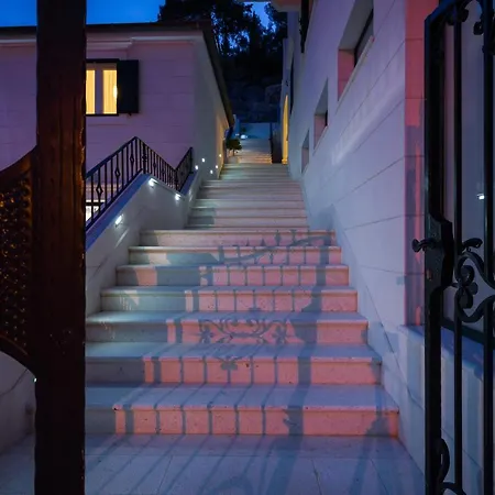 Kogo Apartment