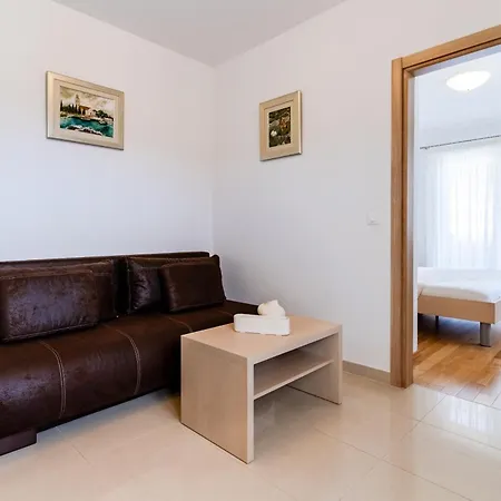 아파트 Kogo 흐바르